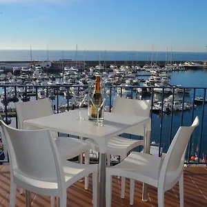 https://apartamentos-la-catifa.topcostabravahotels.com